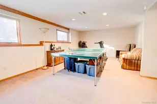 14 Hills Park Ln, Smithtown, NY 11787 - Photo 36