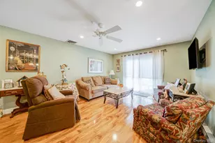 1107 Cabot Ct N, Saint James, NY 11780 - Photo 6