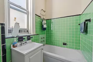 202 W 118th St, New York, NY 10026 - Photo 8