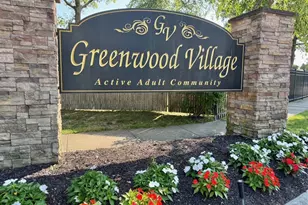 54 Dogwood Ln, Manorville, NY 11949 - Photo 2