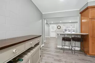 4 Cottage Ct, Middle Island, NY 11953 - Photo 8