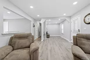 4 Cottage Ct, Middle Island, NY 11953 - Photo 12