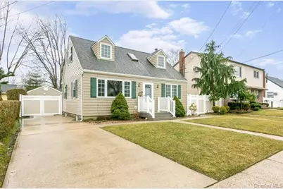 250 N Rutherford Avenue, Massapequa, NY 11758 - Photo 2
