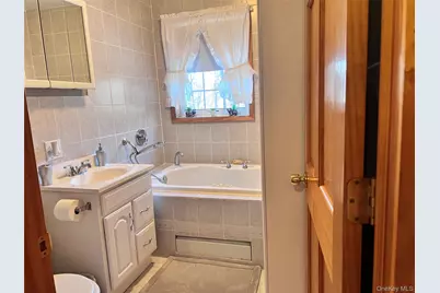 13 Herlings Road, Wurtsboro, NY 12790 - Photo 8