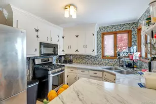 32 Stackyard Dr, Mastic Beach, NY 11951 - Photo 8