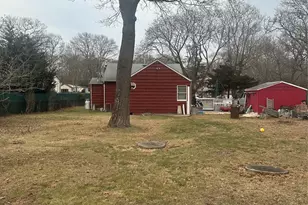 32 Stackyard Dr, Mastic Beach, NY 11951 - Photo 24