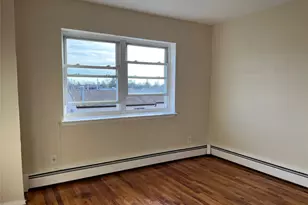 410 Jericho Tpke, New Hyde Park, NY 11040 - Photo 4