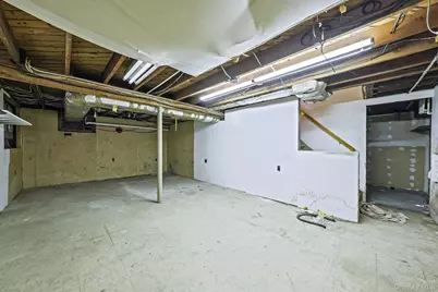 73 Midwood Avenue, Farmingdale, NY 11735 - Photo 22