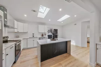 73 Midwood Avenue, Farmingdale, NY 11735 - Photo 8