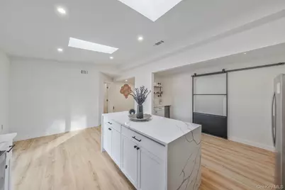 73 Midwood Avenue, Farmingdale, NY 11735 - Photo 10