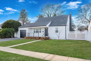 73 Midwood Ave, Farmingdale, NY 11735 - Photo 2