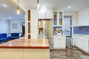 91-10 34th Ave, Jackson Heights, NY 11372 - Photo 4