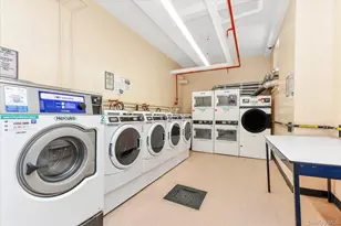 71-11 Yellowstone Blvd, Forest Hills, NY 11375 - Photo 10