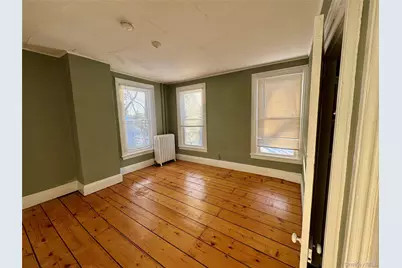 1860 E Main Street #5, Mohegan Lake, NY 10547 - Photo 2