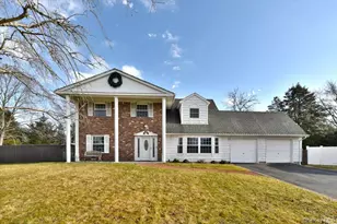 5 Mary Lu Dr, Holtsville, NY 11742 - Photo 2