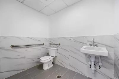133-20 41st Road #4A, Flushing, NY 11355 - Photo 6