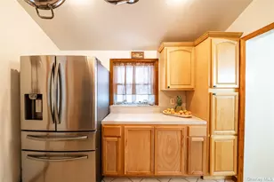 72 Cranberry St, Central Islip, NY 11722 - Photo 2