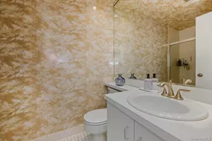 2 Richmond Rd, Long Beach, NY 11561 - Photo 10