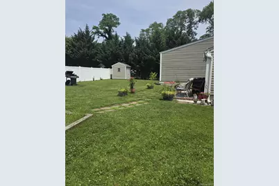 23 Seaman Neck Road, Dix Hills, NY 11746 - Photo 10