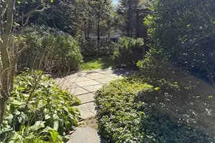 32 Allan Ln, Mount Kisco, NY 10549 - Photo 32