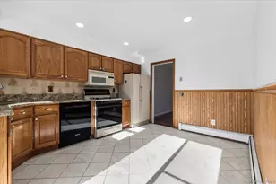 20 Alex Ln, Glen Cove, NY 11542 - Photo 12