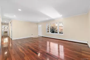 20 Alex Ln, Glen Cove, NY 11542 - Photo 4