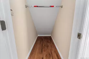 20 Alex Ln, Glen Cove, NY 11542 - Photo 22