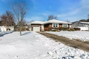 238 Loop Dr, Sayville, NY 11782 - Photo 2