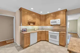 238 Loop Dr, Sayville, NY 11782 - Photo 6