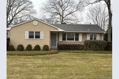 17 Whiting Road, East Quogue, NY 11942 - Photo 1