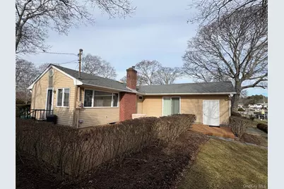 17 Whiting Road, East Quogue, NY 11942 - Photo 6