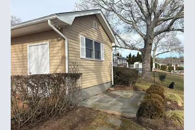 17 Whiting Road, East Quogue, NY 11942 - Photo 6