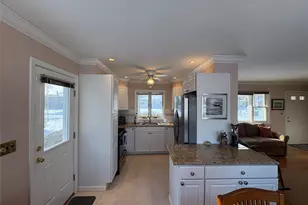 17 Whiting Rd, East Quogue, NY 11942 - Photo 14