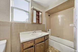 3076 La Salle Ave, Bronx, NY 10461 - Photo 12