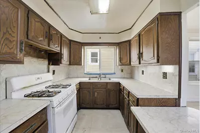 3076 Lasalle Avenue, Bronx, NY 10461 - Photo 8