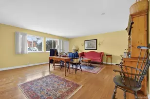 202 Falcon Ct, Poughkeepsie, NY 12603 - Photo 4