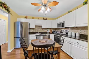 202 Falcon Ct, Poughkeepsie, NY 12603 - Photo 10