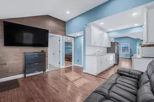 27 Denton St, Patchogue, NY 11772 - Photo 4