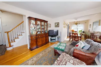 1762 Broadway, New Hyde Park, NY 11040 - Photo 8