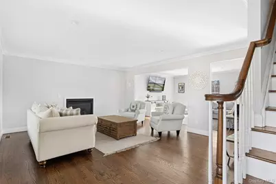 3 Lincoln Avenue, Manorville, NY 11949 - Photo 6