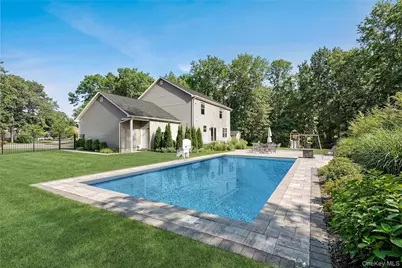 3 Lincoln Avenue, Manorville, NY 11949 - Photo 2