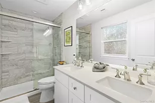 3 lincoln Ave, Manorville, NY 11949 - Photo 10