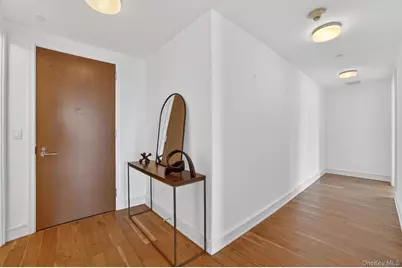 5 Renaissance Square #10G, White Plains, NY 10601 - Photo 2