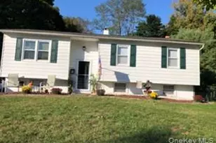 13 Glen Dr, Wappingers Falls, NY 12590 - Photo 2