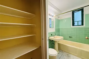 1576 Unionport Rd, Bronx, NY 10462 - Photo 8