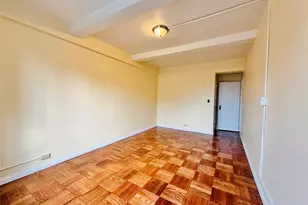 1576 Unionport Rd, Bronx, NY 10462 - Photo 12