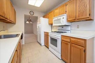 249 Windward Dr, Port Jefferson, NY 11777 - Photo 14