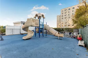 640 Pelham Rd, New Rochelle, NY 10805 - Photo 22