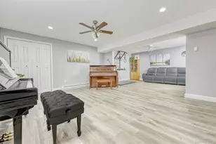 8 Windsor Cir, New City, NY 10956 - Photo 12