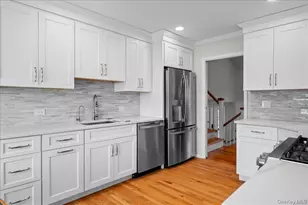 1079 Weaver St, New Rochelle, NY 10804 - Photo 14